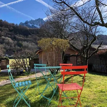 Maison De 220m2 Vue Et Chateau منتون - سانت - برنارد